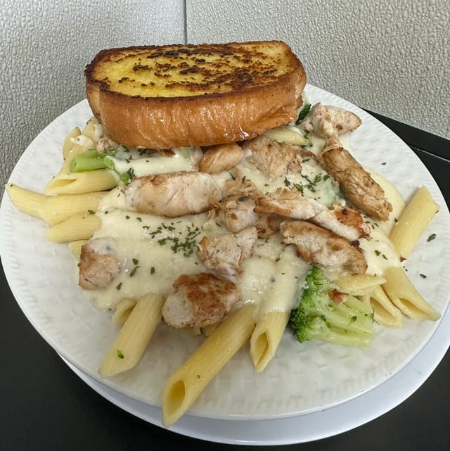 Pasta Alfredo.